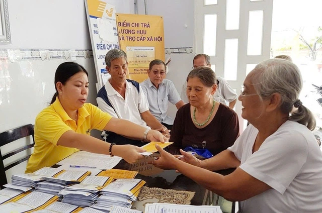 Không chỉ tăng, mà phải đủ sống 2 Bài toán lương hưu: Không thể chỉ tính % - Ảnh 3.