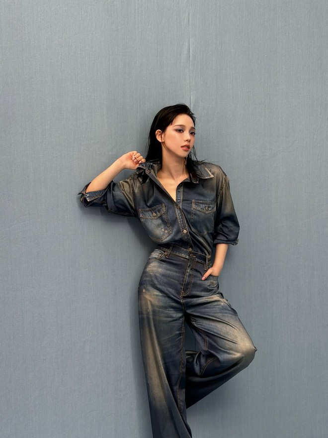 Phối đồ mùa hè thật năng động cùng áo sơ mi denim 7 Phối đồ mùa hè thật năng động cùng áo sơ mi denim - Ảnh 7.