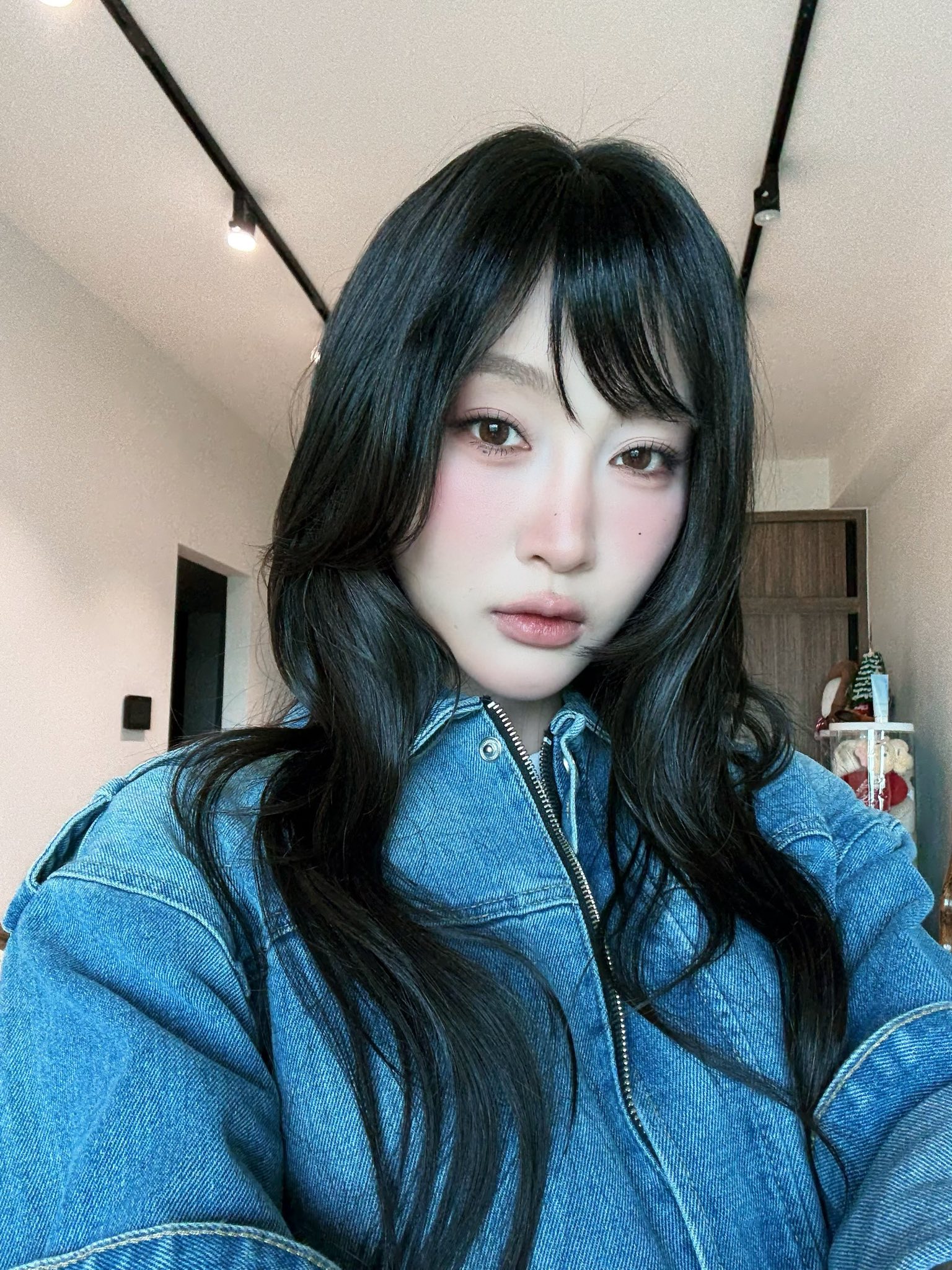 Vệ sinh lại Giếng Tiên sau khi Juky San xuống chụp ảnh áo tắm- Ảnh 2.