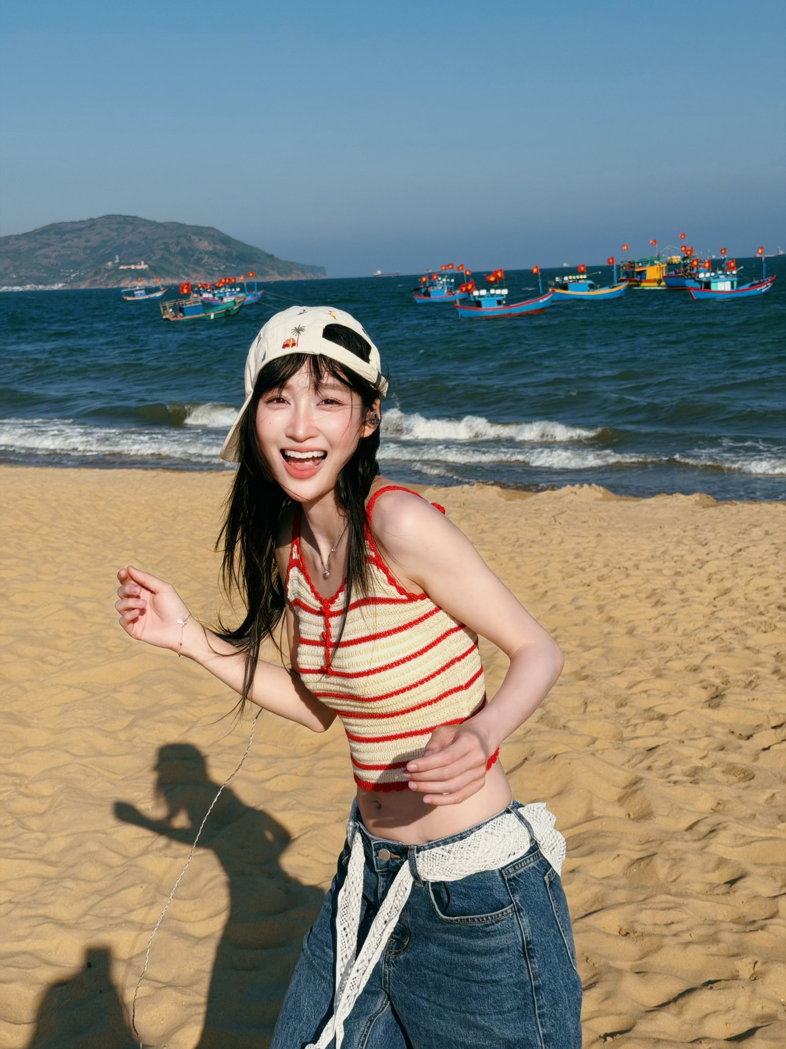 Vệ sinh lại Giếng Tiên sau khi Juky San xuống chụp ảnh áo tắm- Ảnh 3.