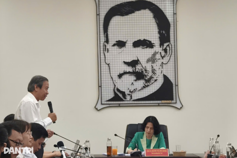 8 ca tay chân miệng tử vong, Thứ trưởng Bộ Y tế vào TPHCM chống dịch khẩn - 6