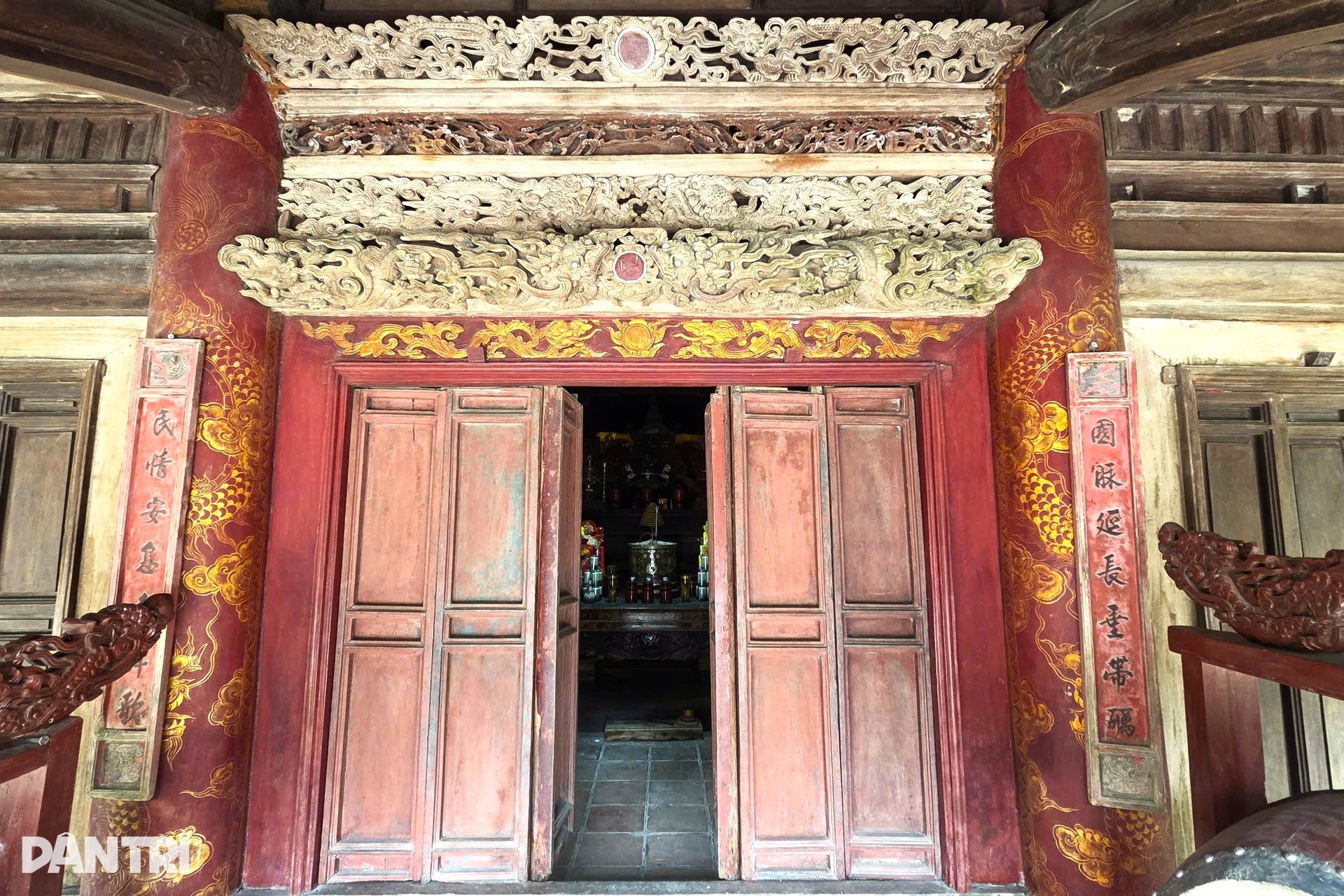 Ngôi đền cổ có đôi đũa thử độc và đĩa đá cổ - 9 Ngôi đền cổ có đôi đũa thử độc và đĩa đá cổ - 9