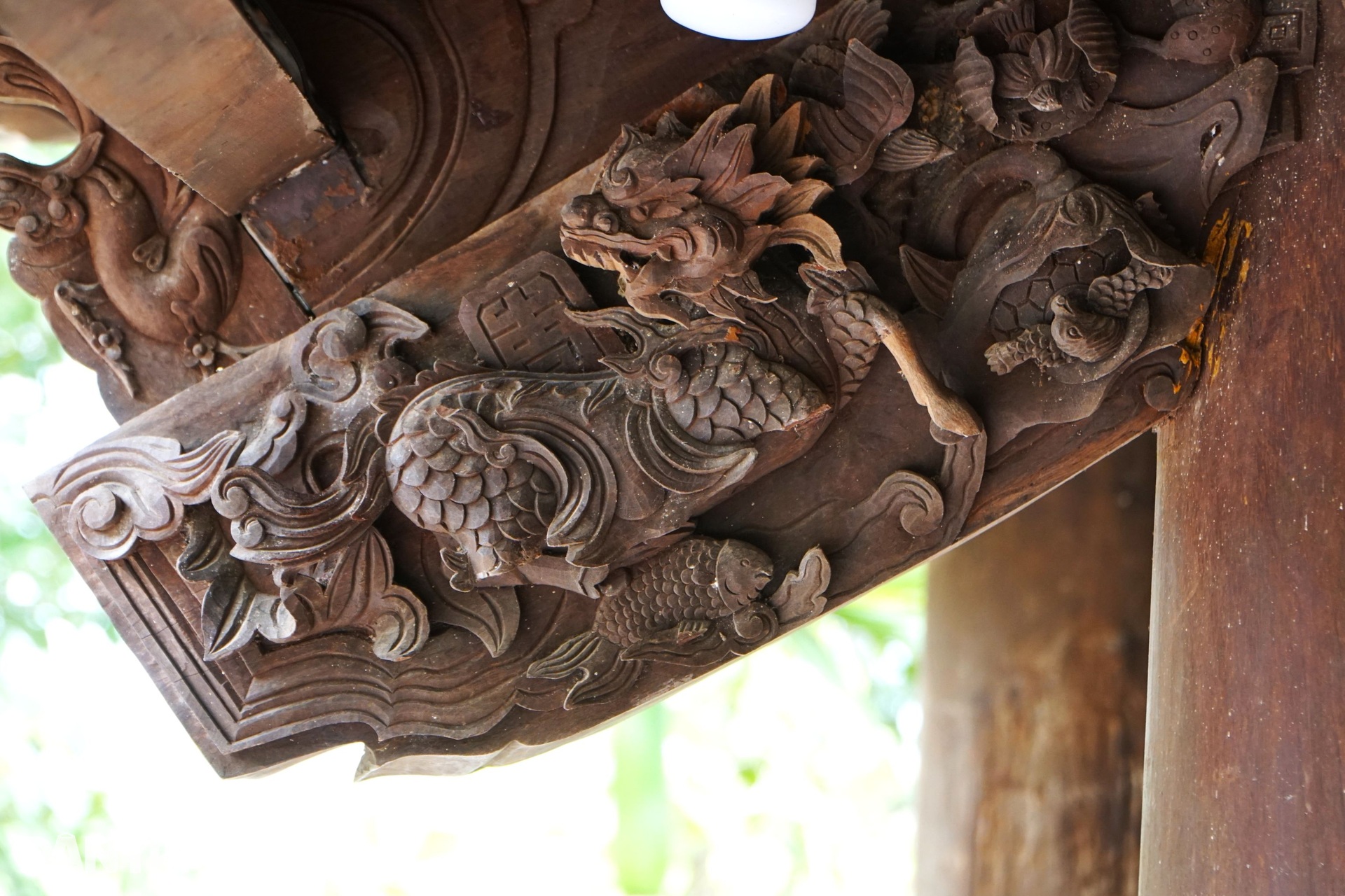 Ngôi đền cổ có đôi đũa thử độc và đĩa đá cổ - 10 Ngôi đền cổ có đôi đũa thử độc và đĩa đá cổ - 10