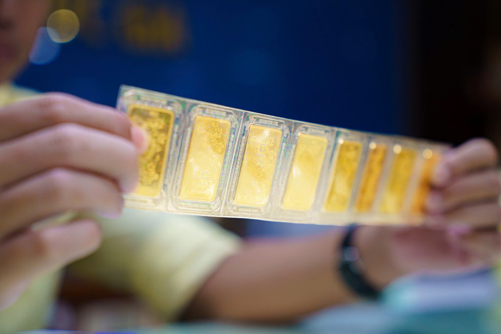 Giá vàng SJC tăng nhanh vào Cuối ngày 30 - 3 , ghi nhận mức tăng 2 , 4 triệu đồng / lượng - Ảnh 2.