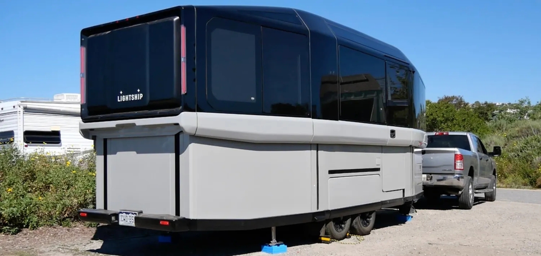 Nhà di động đủ điện để sinh hoạt cả tuần trong rừng, ô tô kéo nhàn tênh - Ảnh 17.