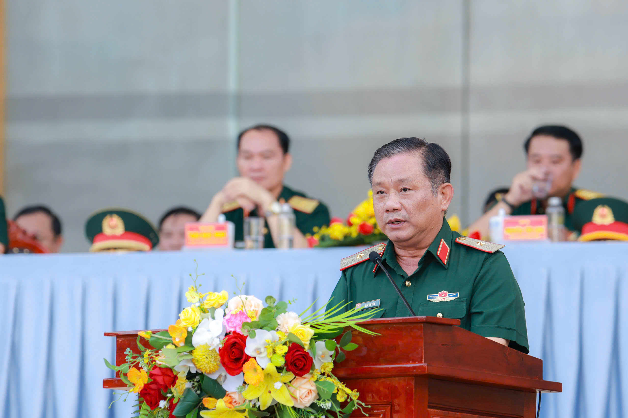 2.500 cán bộ, chiến sĩ đồng diễn nghệ thuật ở Quân khu 7- Ảnh 6. 2.500 cán bộ, chiến sĩ đồng diễn nghệ thuật ở Quân khu 7- Ảnh 6.