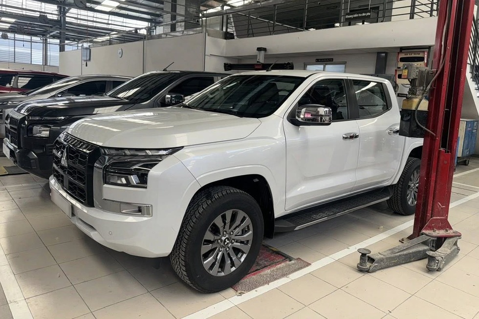 Nhiều người dùng xe bán tải rao bán, có cả xe vừa mua - 3