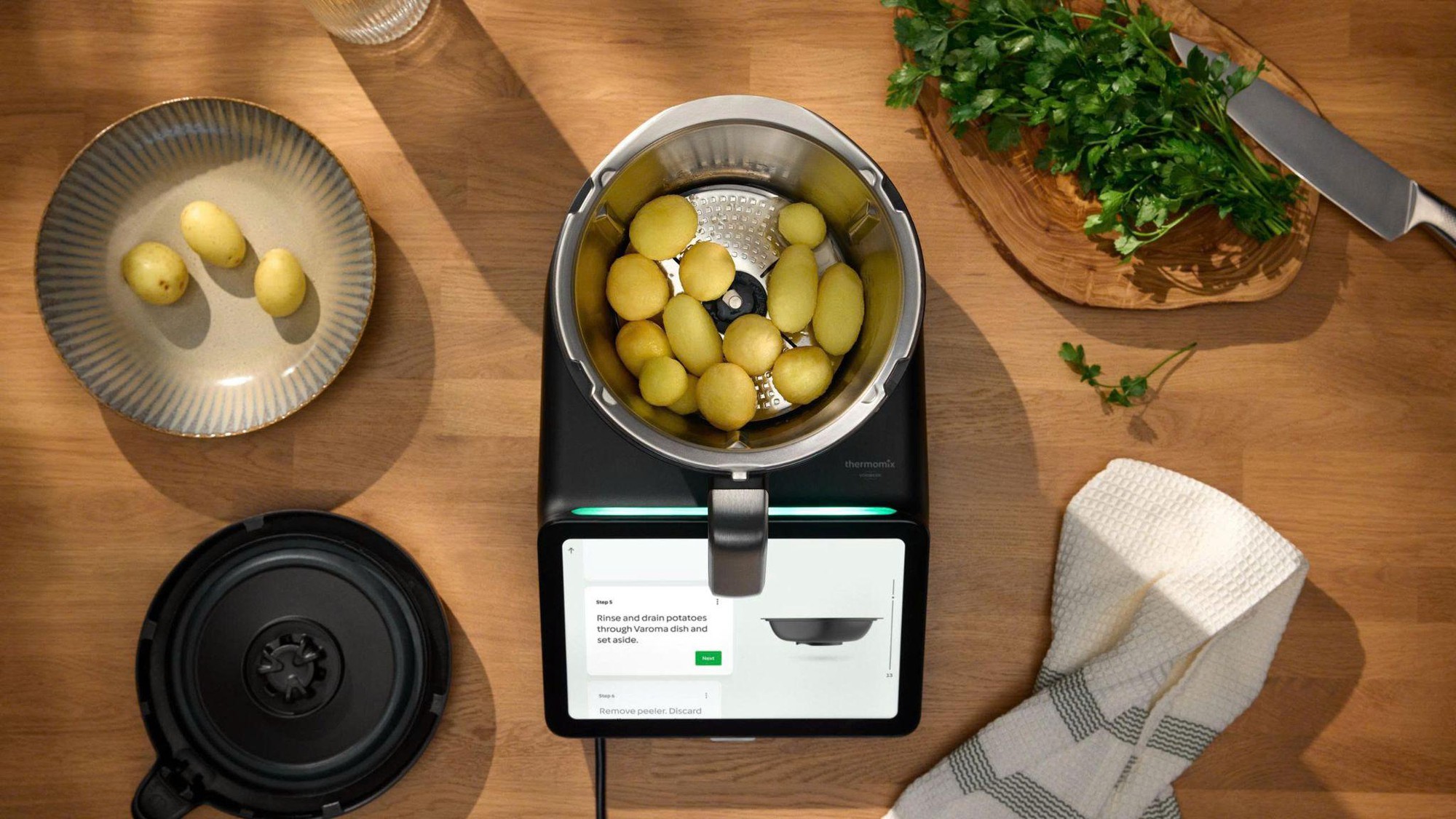 Bếp thông minh và nền tảng công thức nấu ăn số: Định hình kỷ nguyên nấu ăn thảnh thơi và đầy cảm hứng- Ảnh 2. Bếp thông minh và nền tảng công thức nấu ăn số: Định hình kỷ nguyên nấu ăn thảnh thơi và đầy cảm hứng- Ảnh 2.