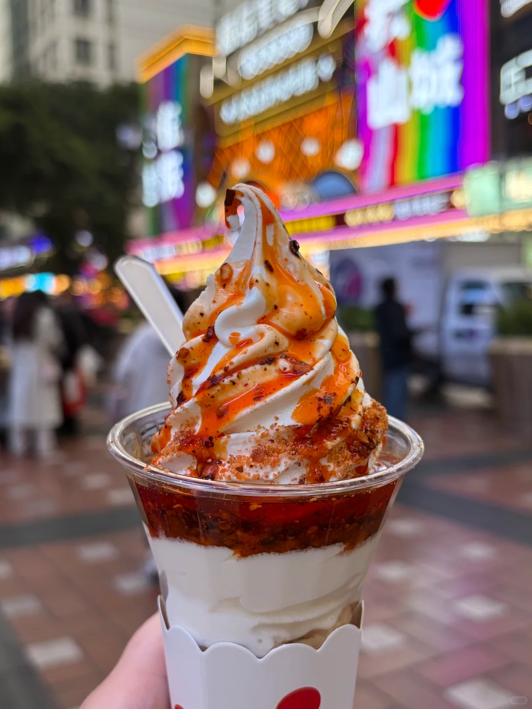 Ai đã làm ra cái thứ kem này vậy?- Ảnh 4.