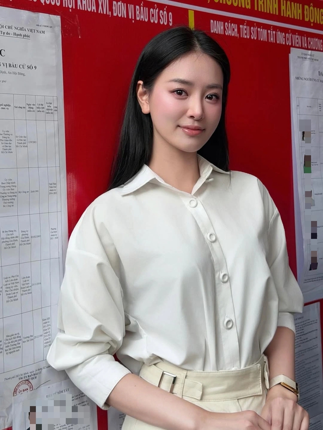 Diện áo sơ mi trắng như fashionista sành điệu  - Ảnh 4.