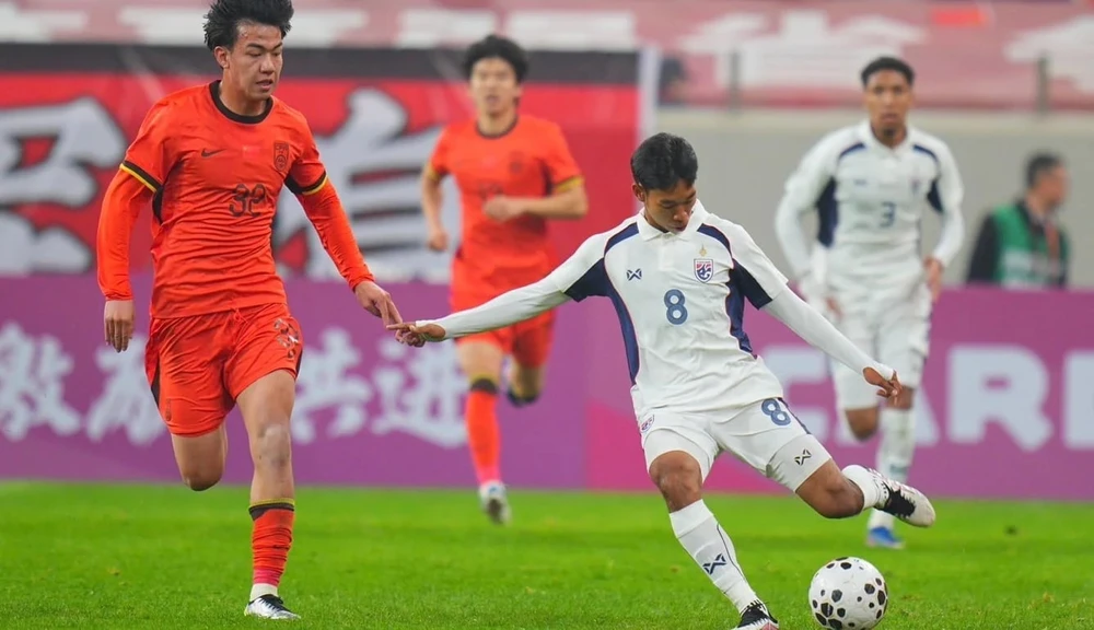 Thái Lan dẫn trước chủ nhà 2 bàn lại bị chủ nhà gỡ hòa 2-2 ở những phút cuối. Ảnh: CFA. dai-chien-viet-nam-thai-lan-nay-lua-tai-cfa-cup (1).jpg