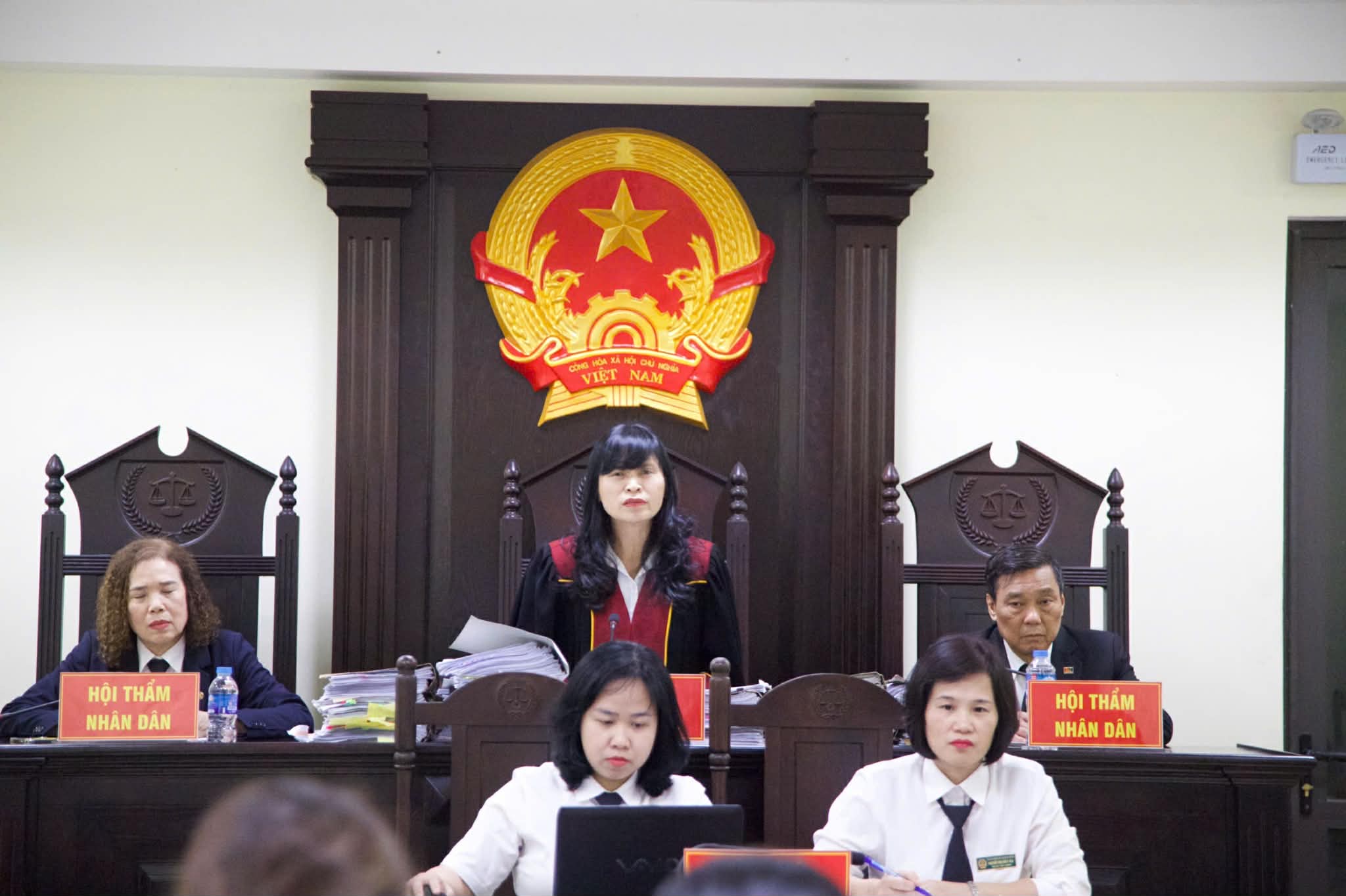 Cựu hiệu trưởng lãnh 3 năm tù vì thu 15.000 một tiết dạy thêm từ 13 năm trước 3 Dạy thêm - Ảnh 3.