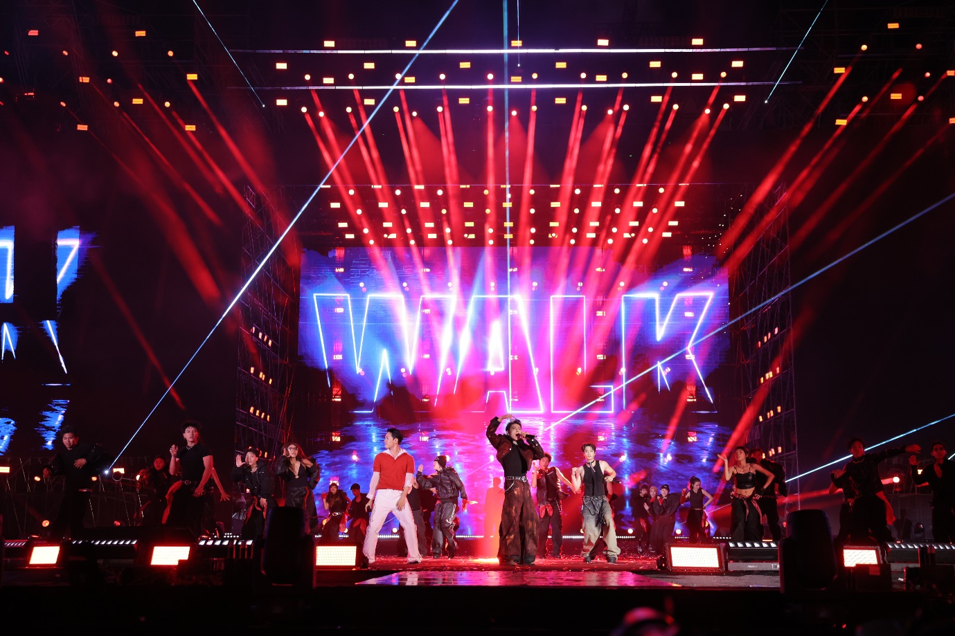 DatVietVAC đơn vị sản xuất đồng hành cùng Gia Lai khởi động Năm Du lịch Quốc gia 2026 bằng đại nhạc hội giàu bản sắc- Ảnh 7.