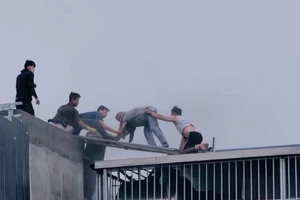 Lời kể của 2 người tham gia cứu nạn nhân trong vụ cháy ở Hà Nội