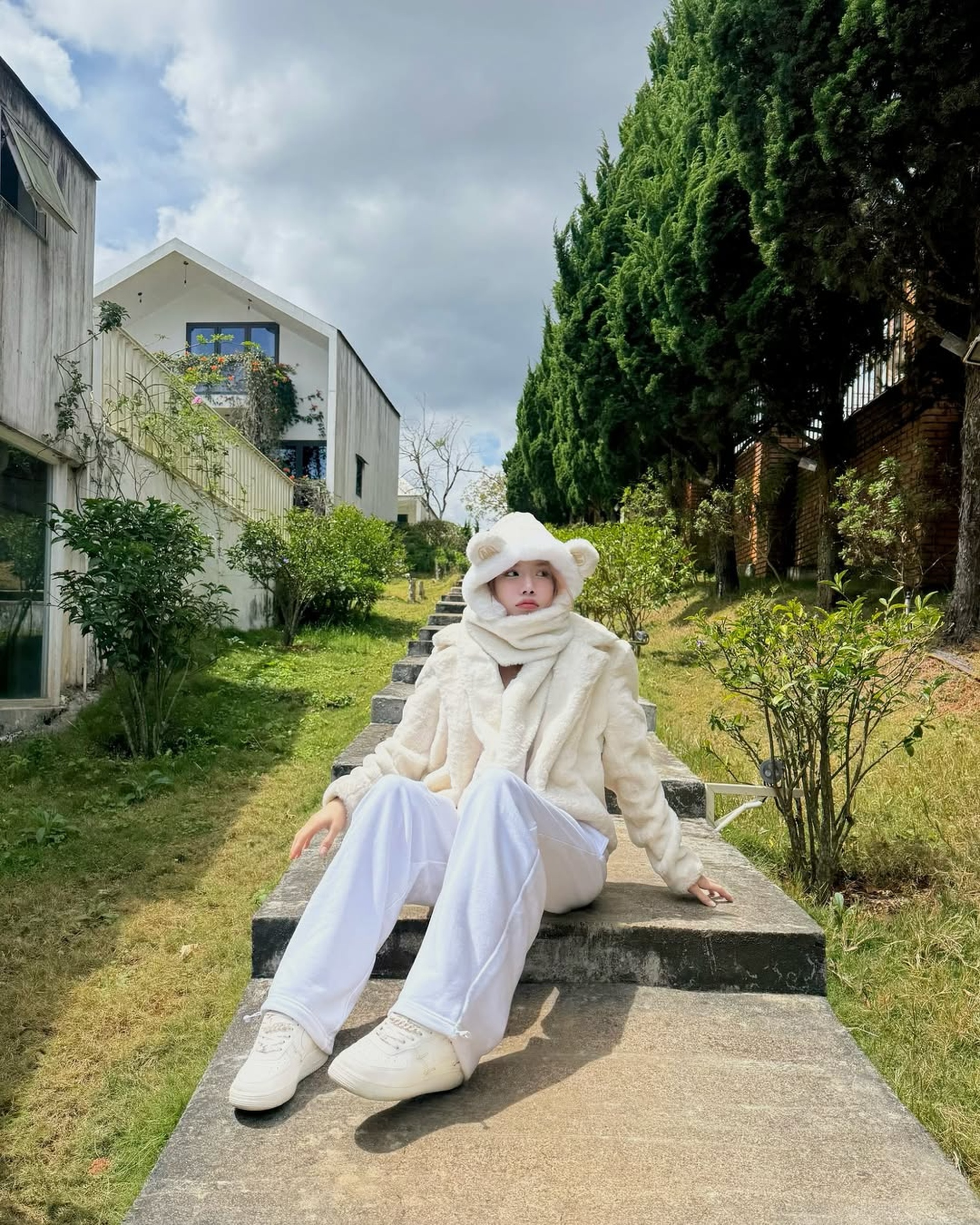 Trang Pháp: Bố giáo sư, mẹ làm ngoại giao, bất ngờ gây chú ý ở Trung Quốc - 9 Trang Pháp: Bố giáo sư, mẹ làm ngoại giao, bất ngờ gây chú ý ở Trung Quốc - 9