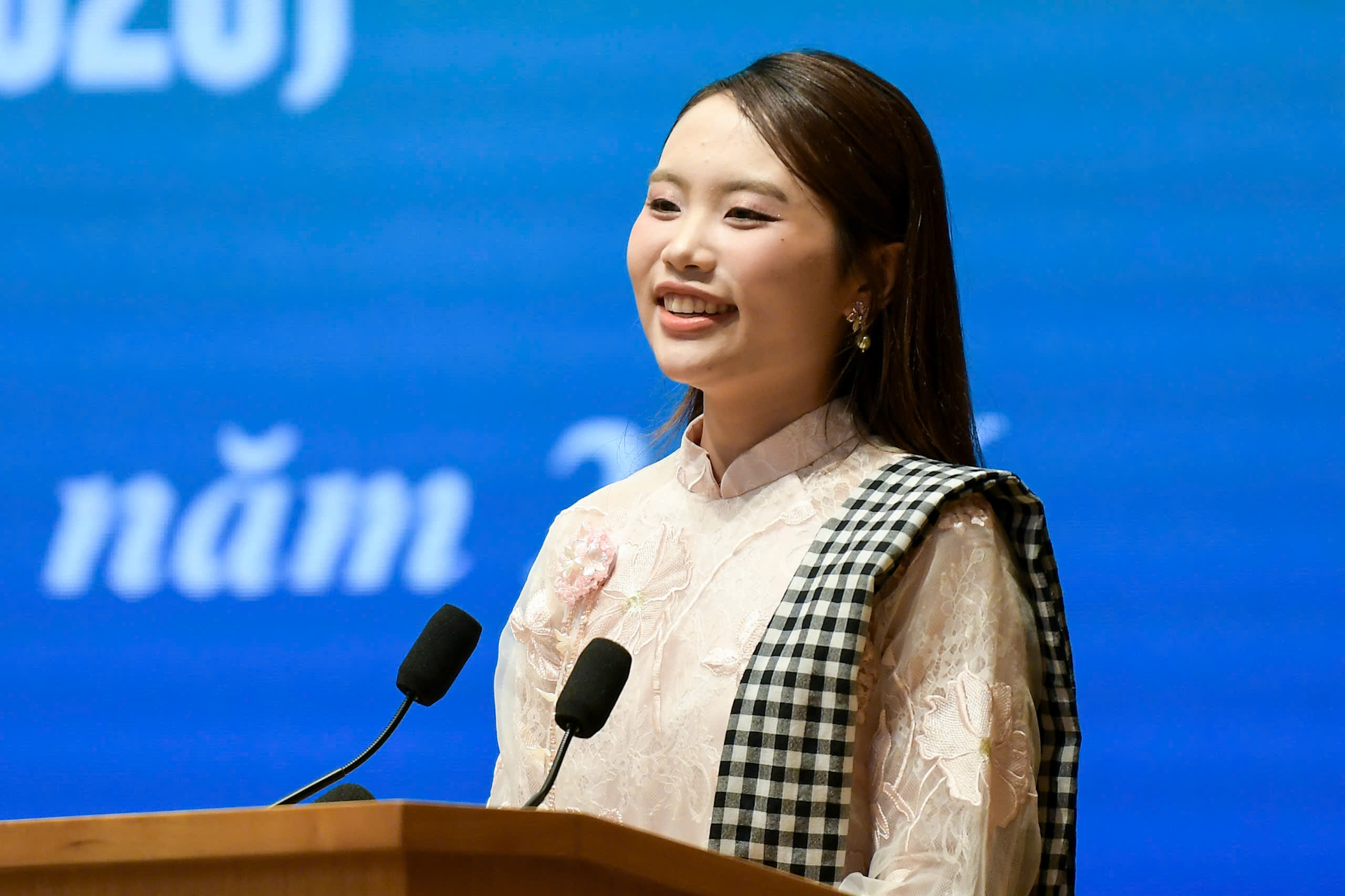 gương mặt trẻ - Ảnh 2.