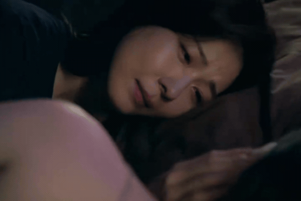 Mọi thứ như hoá điên khi Ha Ji Won hôn mỹ nhân đẹp nhất thế giới, ai dám viết ra kịch bản này vậy?- Ảnh 2.