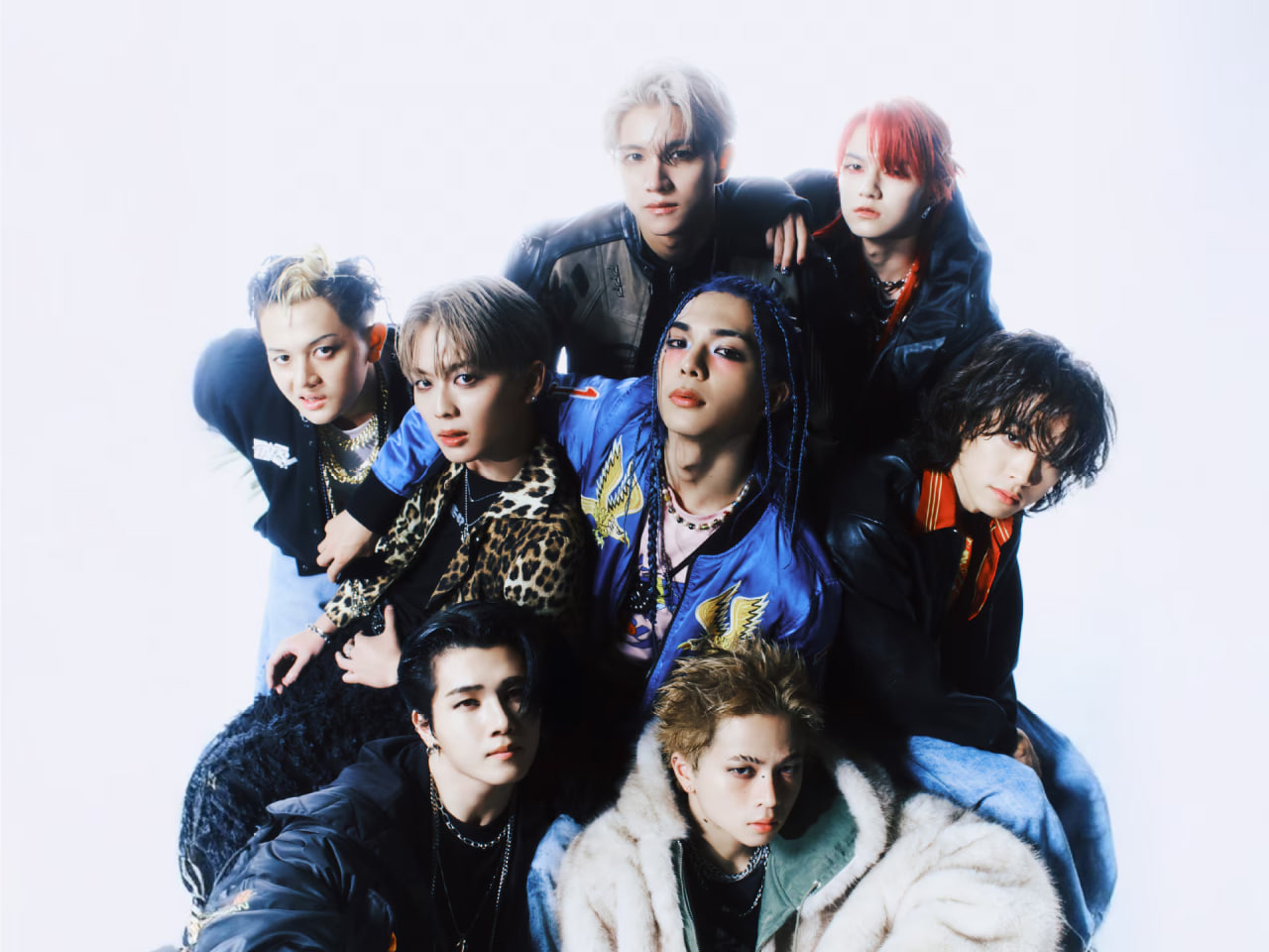 Gặp gỡ nhóm nam Nhật Bản cực chất hiện tại: Nhạc hot nghe mòn tai giờ mới biết mặt, mê mẩn sự cuồng nhiệt của khán giả Việt- Ảnh 5. Gặp gỡ nhóm nam Nhật Bản cực chất hiện tại: Nhạc hot nghe mòn tai giờ mới biết mặt, mê mẩn sự cuồng nhiệt của khán giả Việt- Ảnh 5.