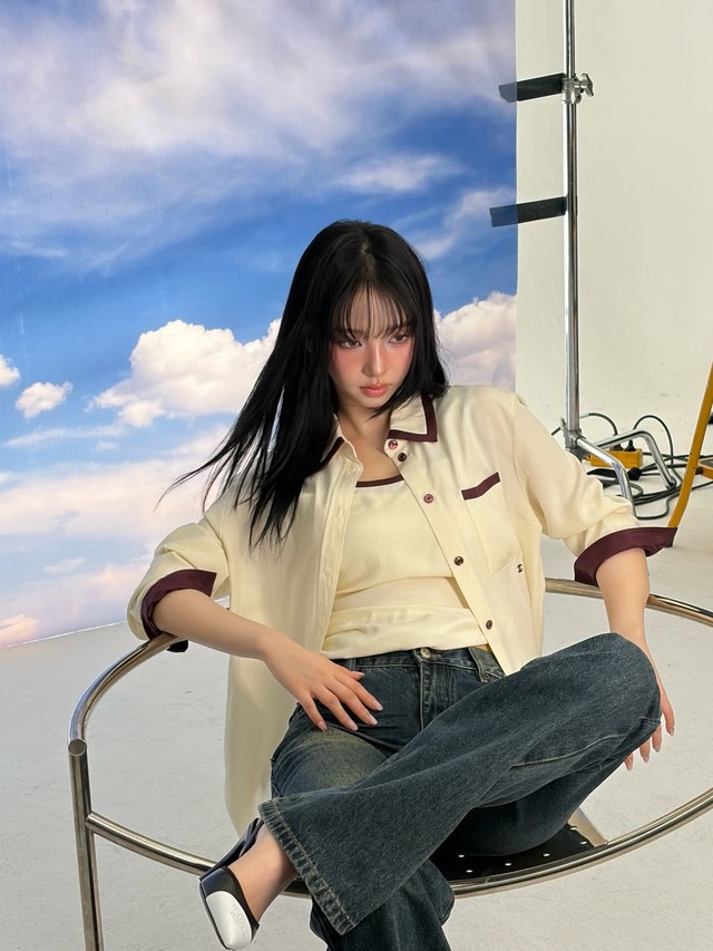 Áo sơ mi mỏng nhẹ cho ngày hè thanh lịch- Ảnh 8.