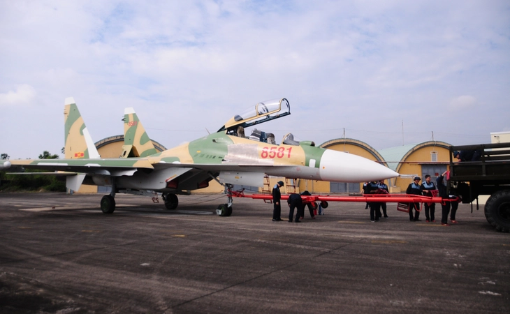 nhà máy - Ảnh 2.