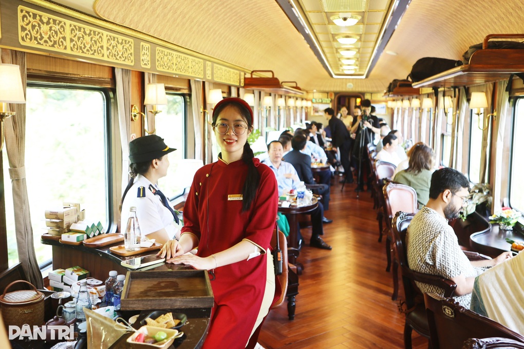 Nâng cấp đoàn tàu di sản đi qua đường sắt đáng trải nghiệm nhất thế giới - 2