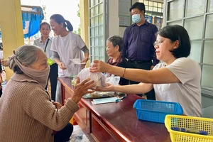 Sửa quy định hỗ trợ thuốc miễn phí: Bớt thủ tục, thêm hy vọng cho người yếu thế