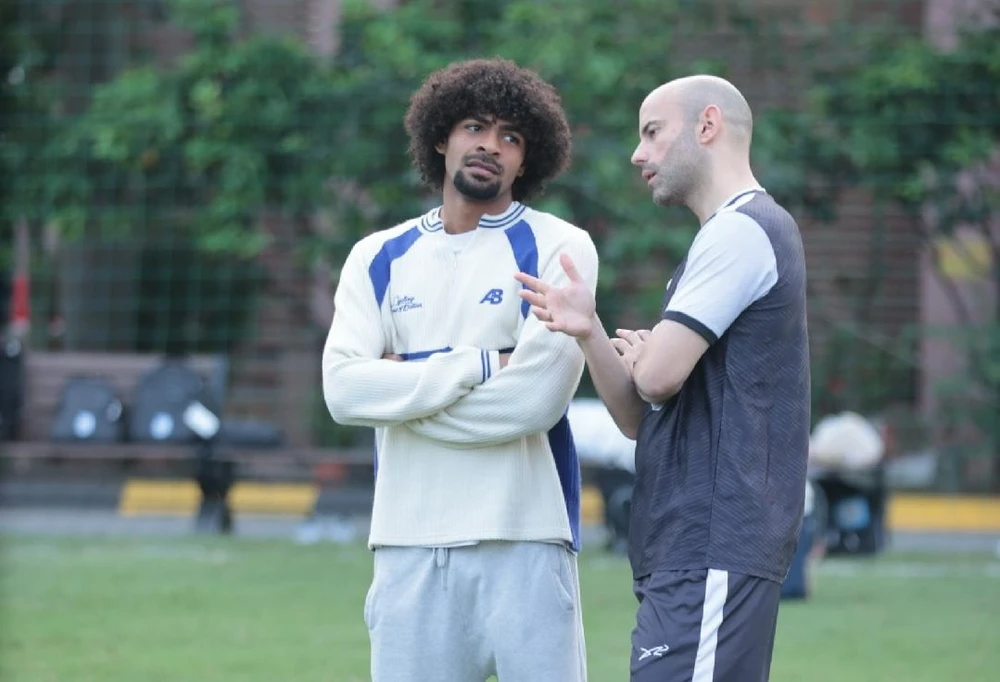 Hamza Choudhury là át chủ bài của HLV Cabrera. Ảnh: BLDD. tuyen-viet-nam-da-tan-cong-bangladesh (4).jpg