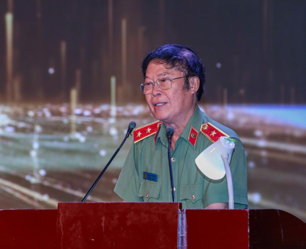 Trưởng Công an xã ở Lào Cai giành giải Đặc biệt cuộc thi thơ Xuân mới - 2