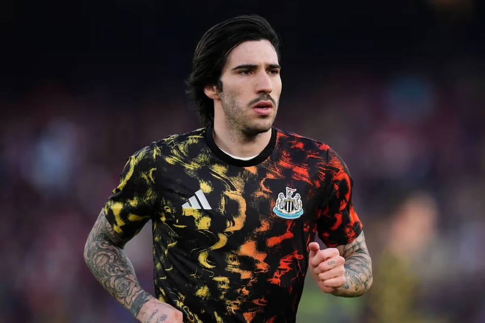 Tonali là mục tiêu chuyển nhượng của nhiều đội bóng lớn, trong đó có MU. ẢNH: Press Association mu-tonali.jpg