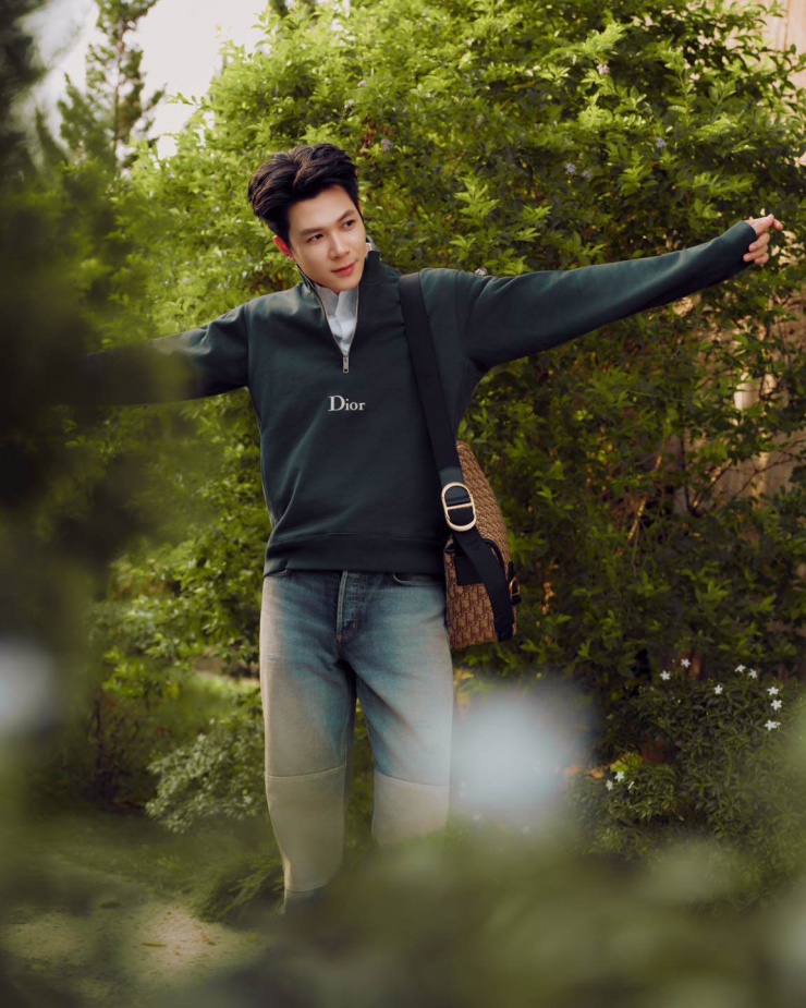 Nam diễn viên Anh Tú Atus cho biết, cảm thấy áp lực khi tham gia các bộ phim điện ảnh. (Ảnh: FBNV)