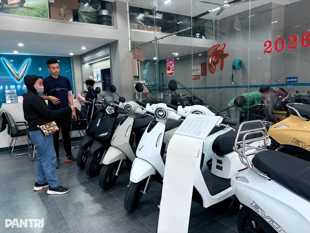 Hà Nội: Nhu cầu mua xe máy điện tăng đột biến - 4