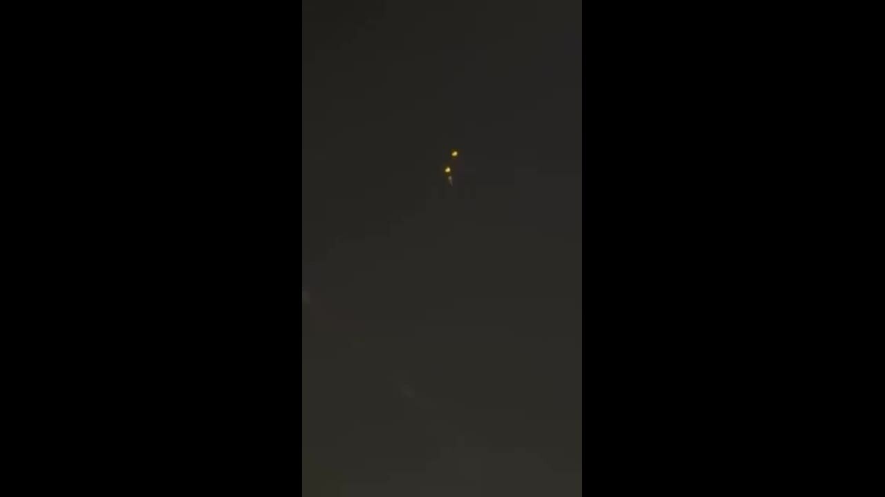 Khoảnh khắc 'tổ hợp Patriot bắn trượt tên lửa đạn đạo Iran'