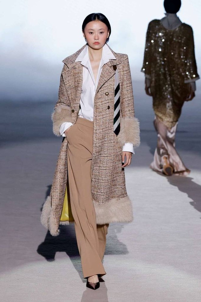 Chọn trang phục họa tiết kẻ: Ít mà chất, đơn giản nhưng nổi bật- Ảnh 6.