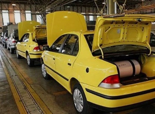 Thiếu xăng dầu kéo dài, người Iran đưa 