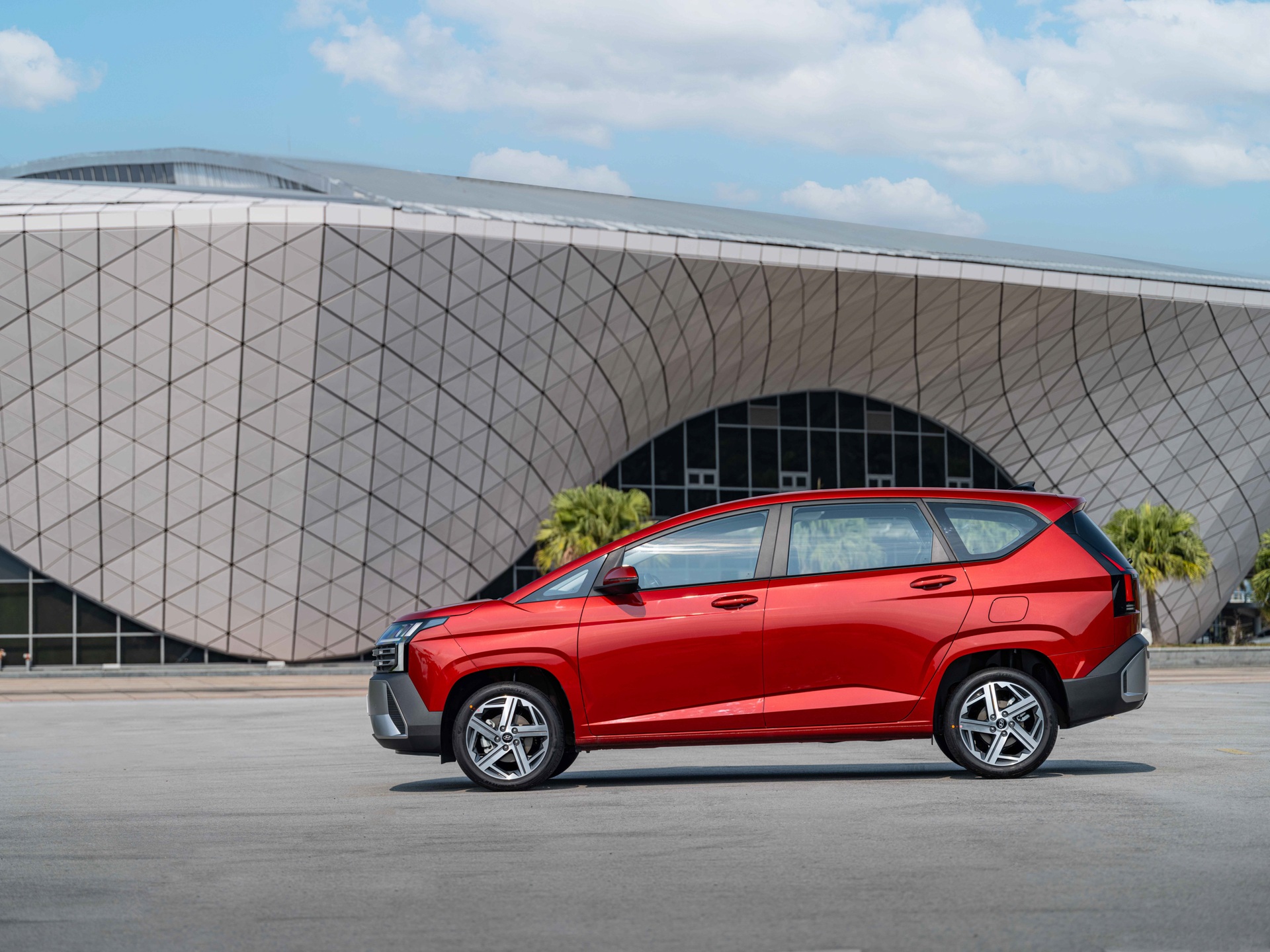 Hyundai Stargazer 2026 ra mắt Việt Nam: 2 phiên bản, giá từ 569 triệu đồng - 5 Hyundai Stargazer 2026 ra mắt Việt Nam: 2 phiên bản, giá từ 569 triệu đồng - 5