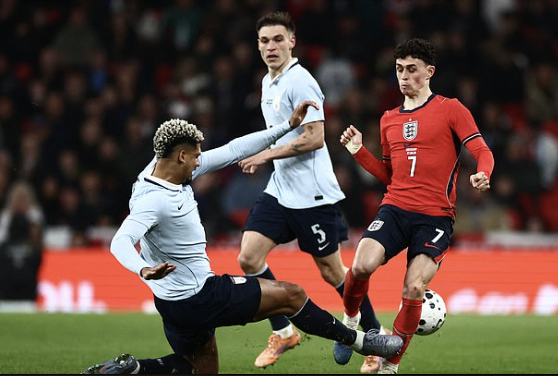 "Người hùng" Ben White kiêm tội đồ, tuyển Anh rơi chiến thắng ở Wembley 3 1774898786 985 Nguoi hung Ben White kiem toi do tuyen Anh roi