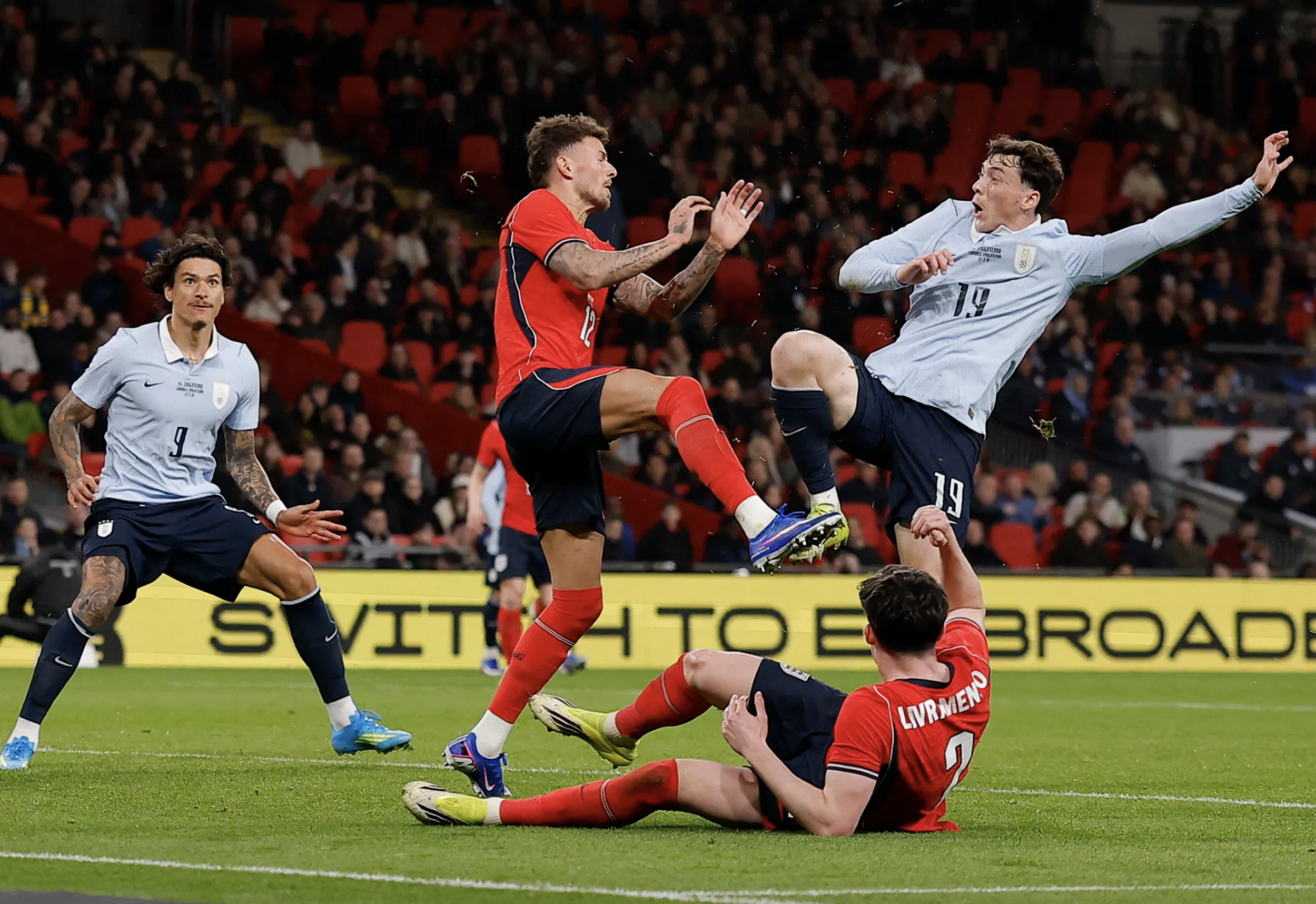 "Người hùng" Ben White kiêm tội đồ, tuyển Anh rơi chiến thắng ở Wembley 5 1774898791 351 Nguoi hung Ben White kiem toi do tuyen Anh roi