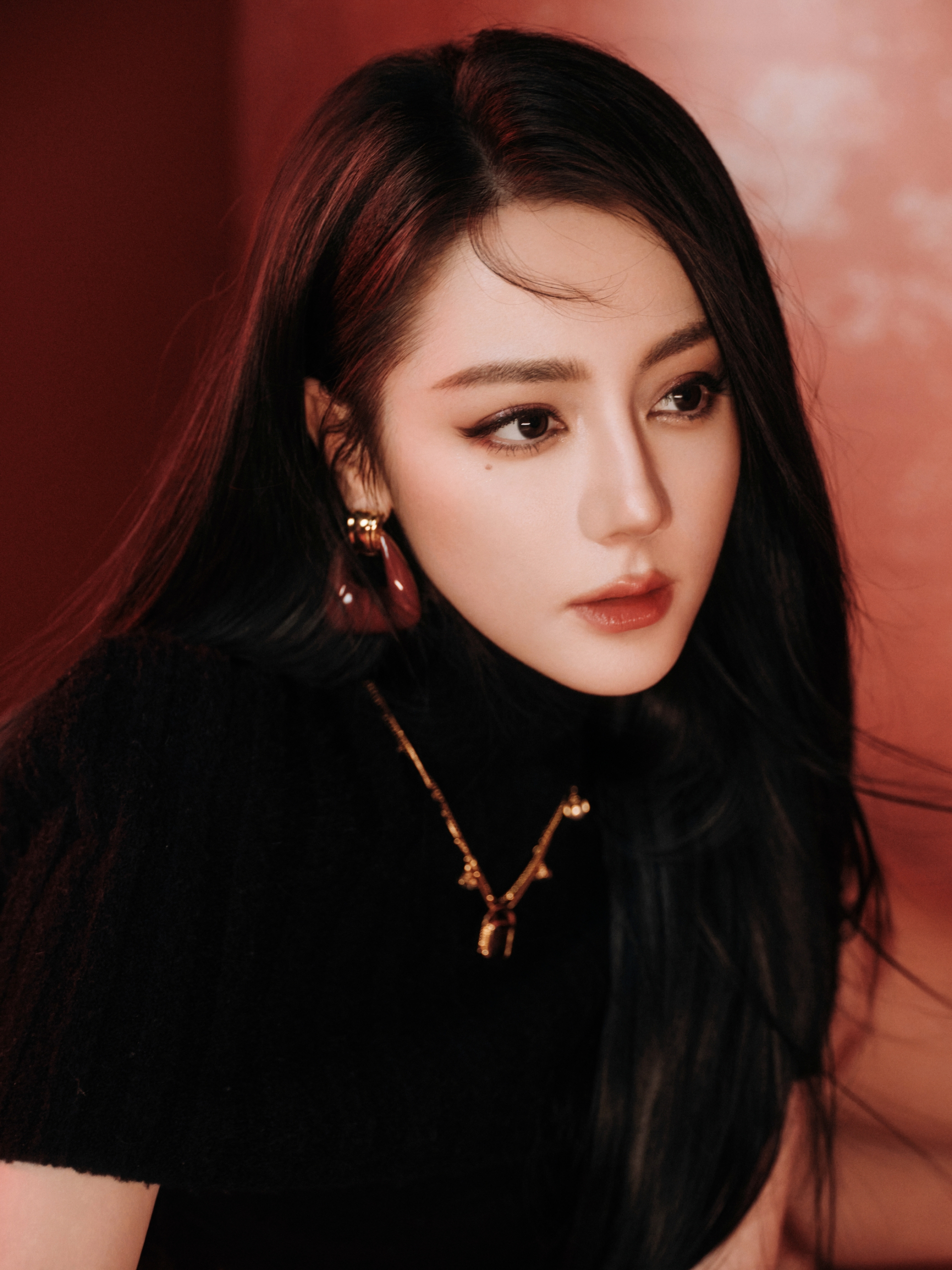 Phép màu cũng không cứu nổi Địch Lệ Nhiệt Ba- Ảnh 8.