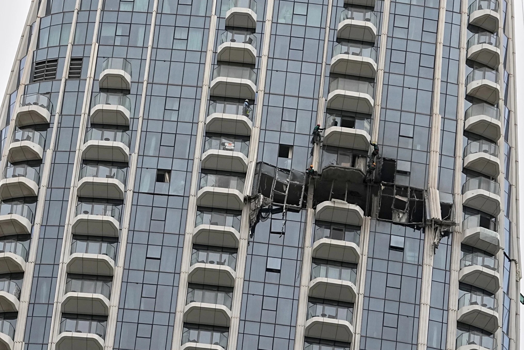 Chiến sự Trung Đông ngày 27-3: Israel đánh bom nhà máy tên lửa - thủy lôi, Iran huy động 1 triệu quân - Ảnh 2.