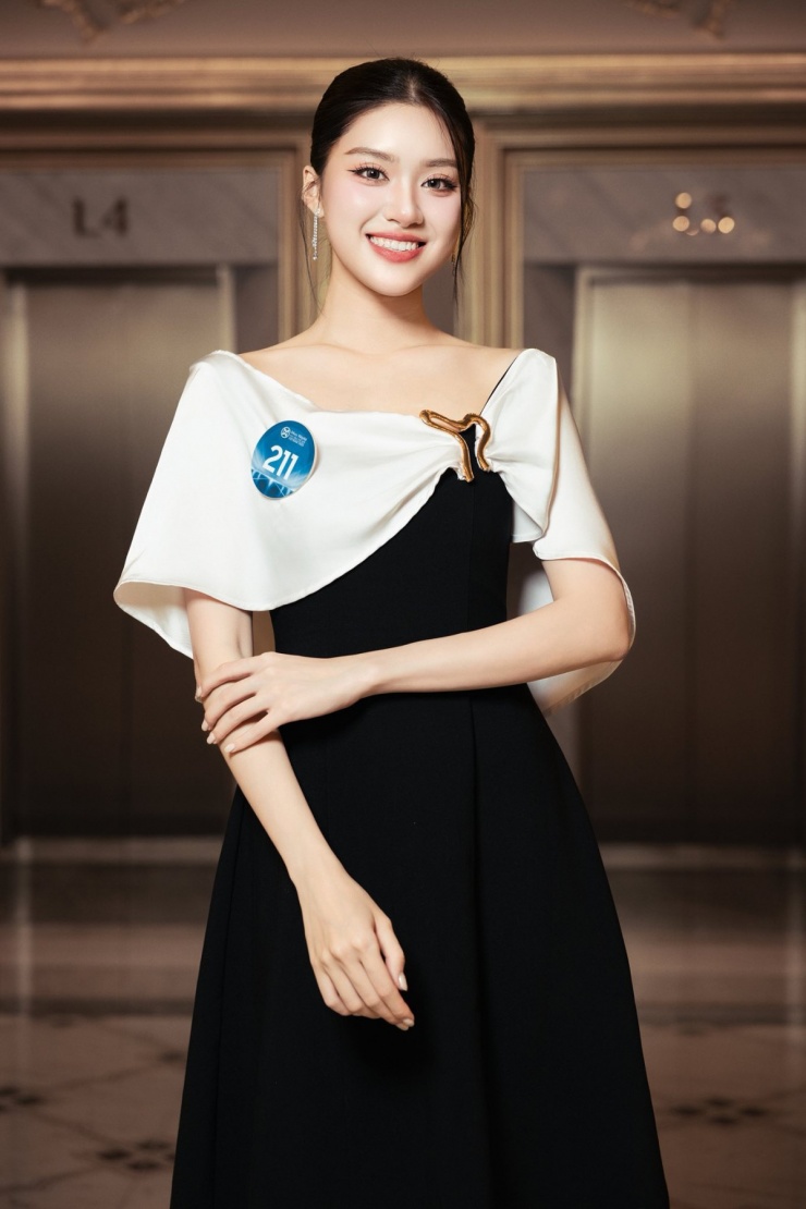 Nhan sắc tân Miss World Vietnam 8 Nhan sắc tân Miss World Vietnam - 7