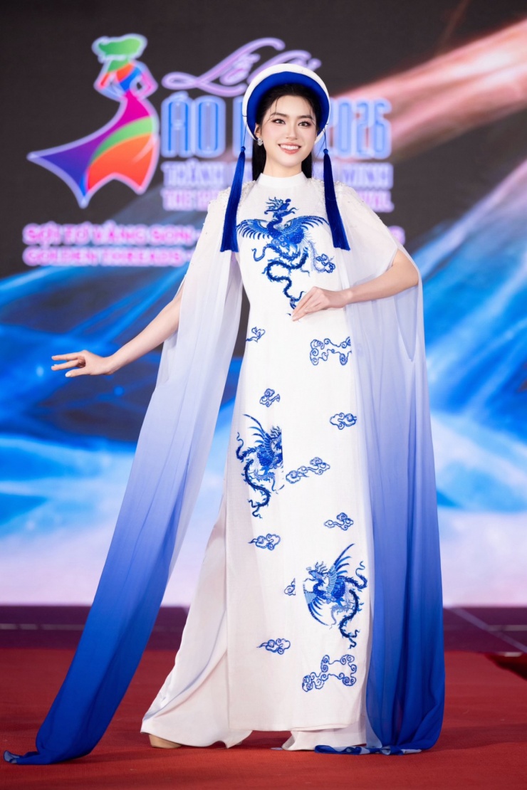 Nhan sắc tân Miss World Vietnam 9 Nhan sắc tân Miss World Vietnam - 8