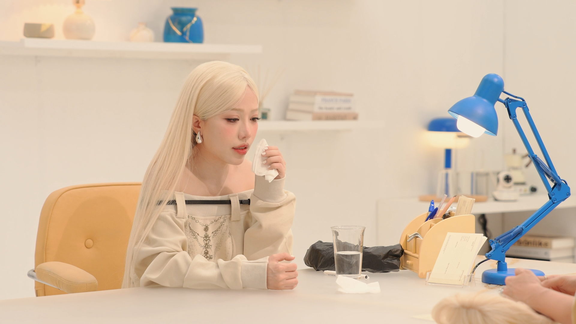 Nữ ca sĩ 9X nghẹn ngào trải lòng về loạt biến cố mất 5 người thân- Ảnh 2.