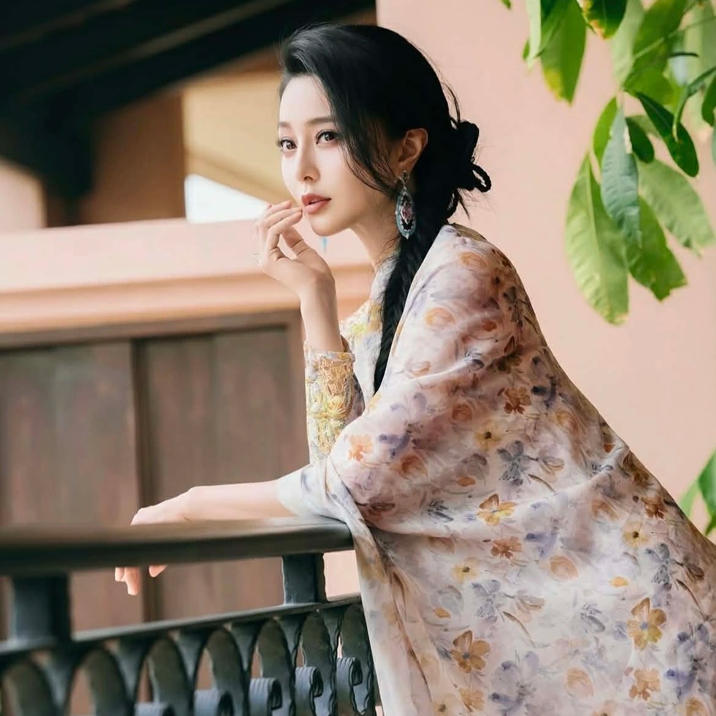 Phạm Băng Băng vướng nghi vấn hẹn hò đạo diễn “Trò chơi con mực” - 3