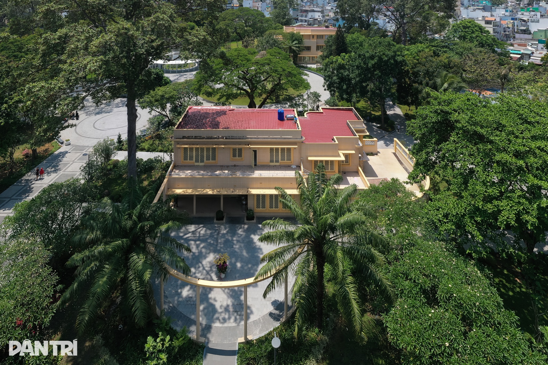 Chiêm ngưỡng vẻ đẹp cụm biệt thự của vua nhà đất Sài Gòn xưa - 2