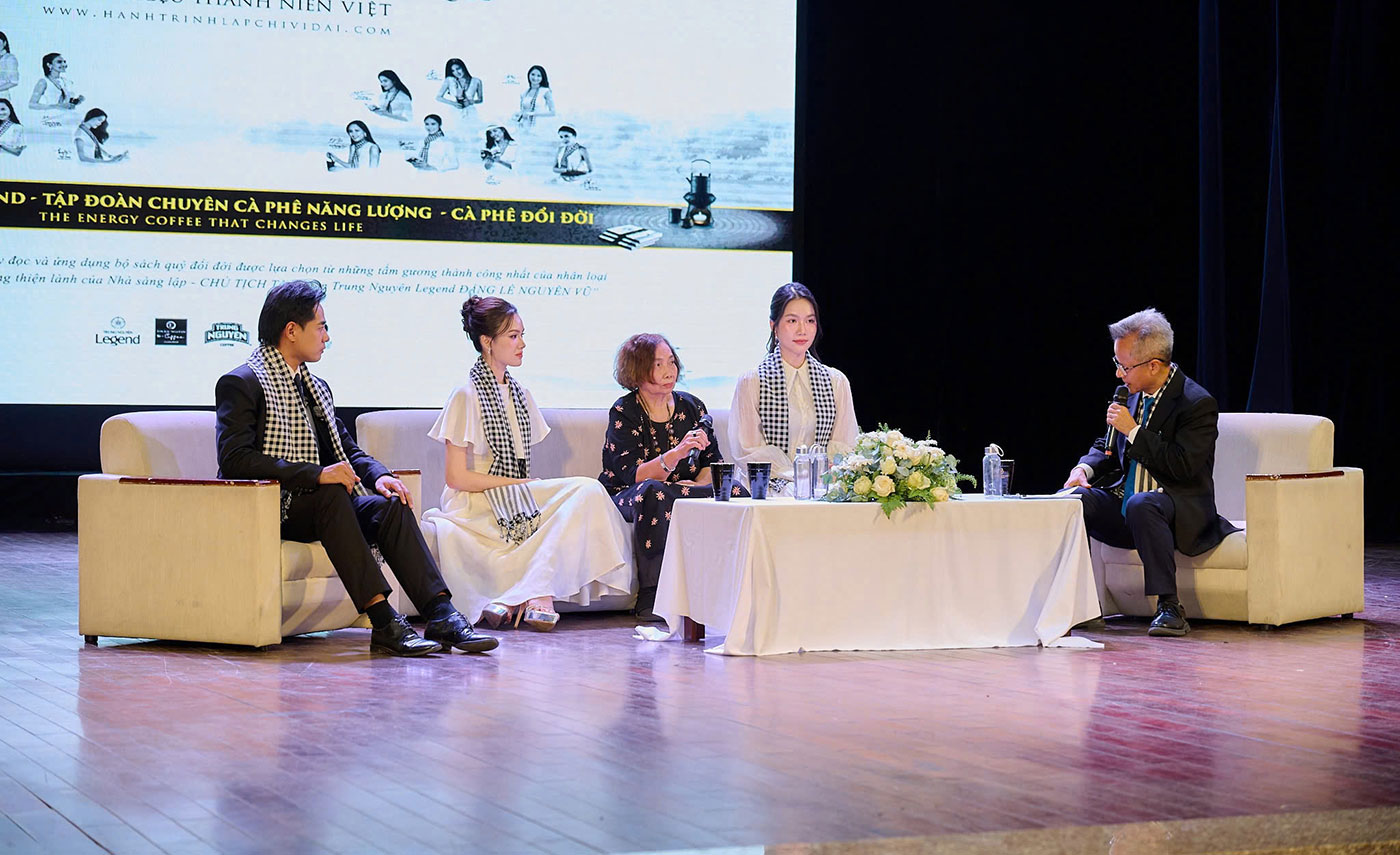 Hành trình Từ Trái Tim lan tỏa tri thức, khơi dậy khát vọng khởi nghiệp  - Ảnh 3.