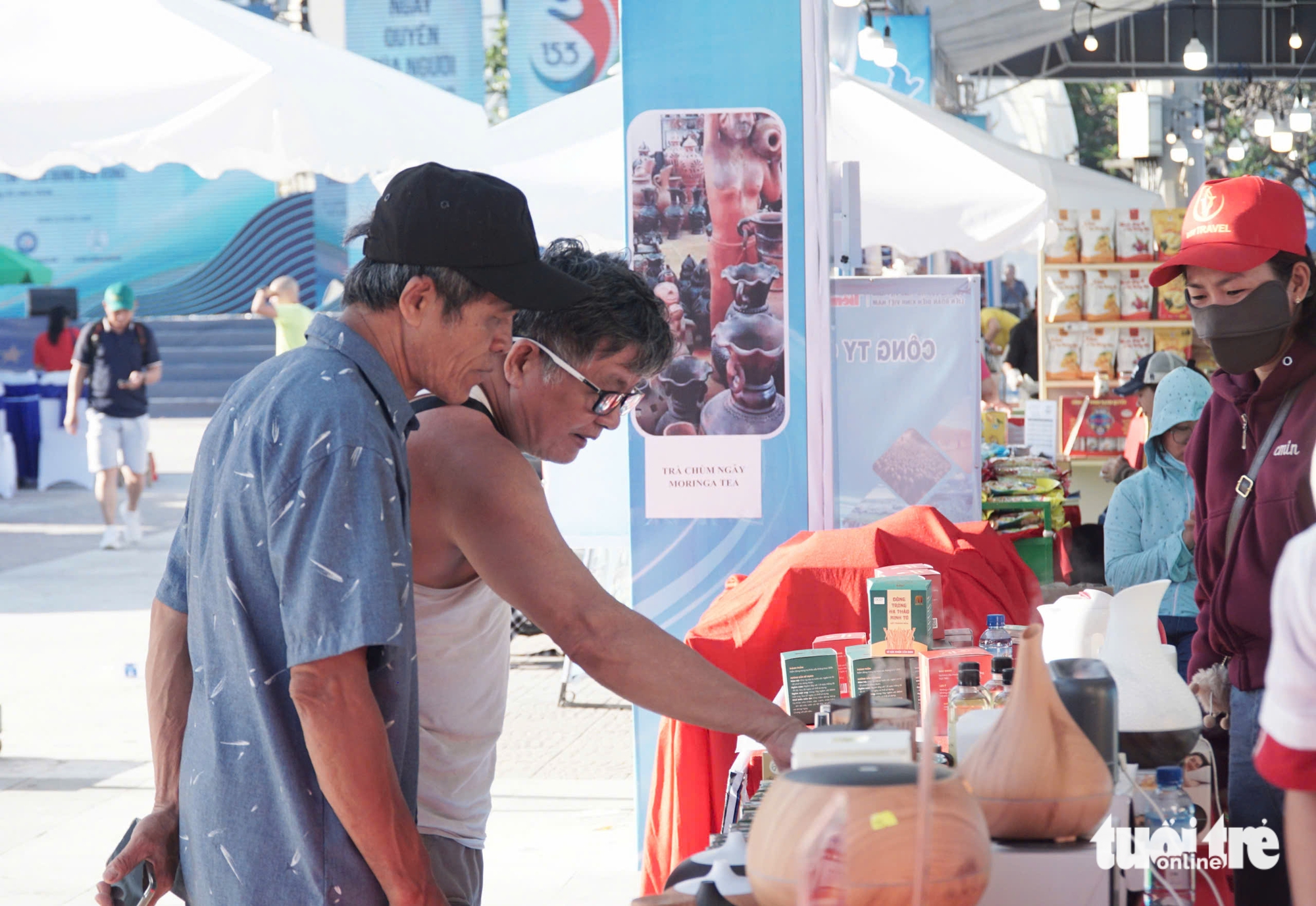 người tiêu dùng - Ảnh 2.