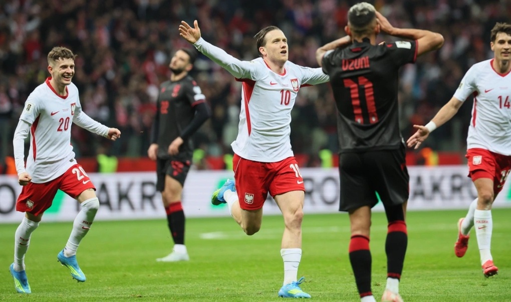 Italy thắng Bắc Ireland, xác định 8 đội tuyển châu Âu tranh vé dự World Cup - 3