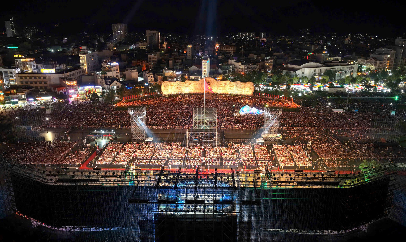 'Biển người' xem khai mạc năm du lịch quốc gia- Ảnh 4.