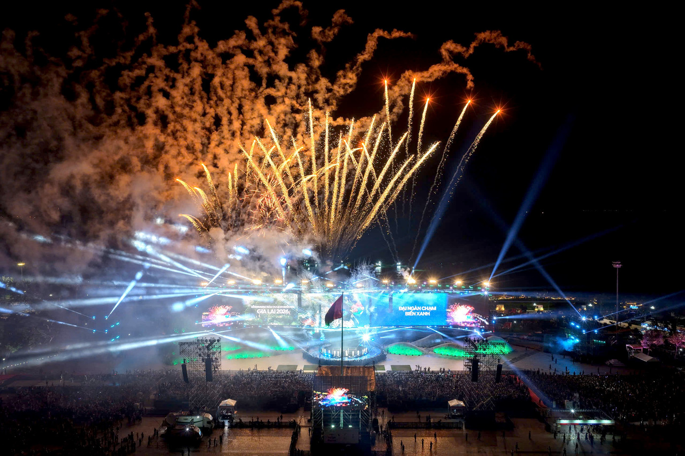 'Biển người' xem khai mạc năm du lịch quốc gia- Ảnh 5.