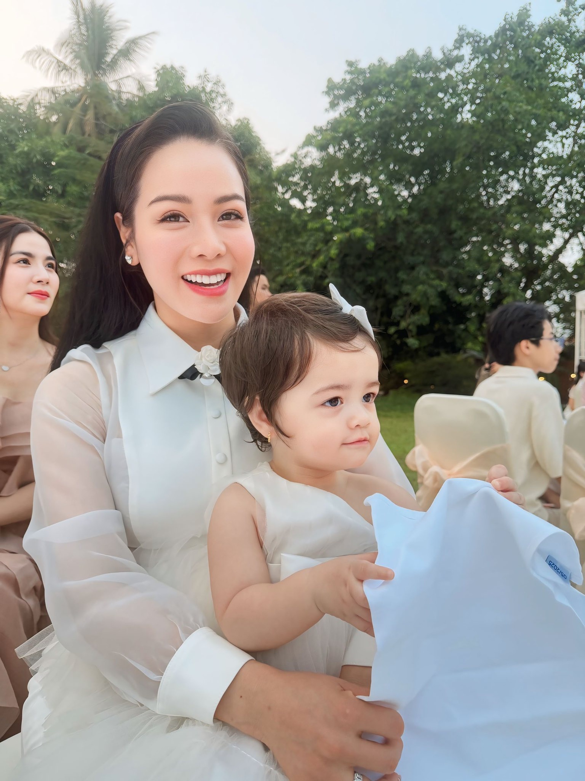 Nhật Kim Anh ở biệt thự 200m2, không nghĩ chuyện yêu đương sau thăng trầm - 7